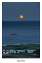 Indlæs billede til gallerivisning Supermåne over Stejlgabet fiskerleje 70x50 | Buck Moon
